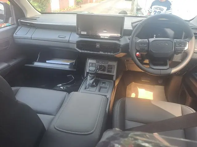 TOYOTA HILUX TRAVO thumbnail 6