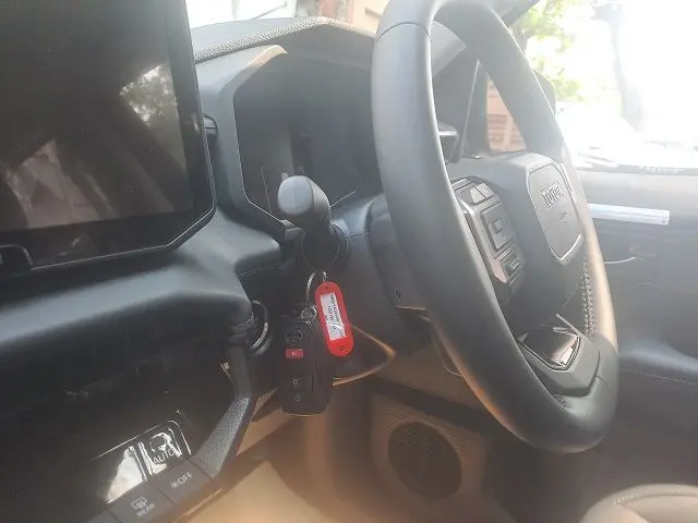 TOYOTA HILUX TRAVO thumbnail 7