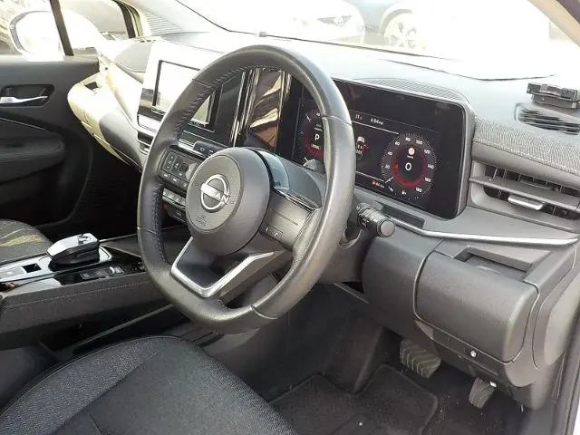 NISSAN AURA thumbnail 2