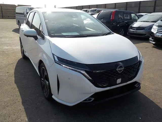 NISSAN AURA thumbnail 4