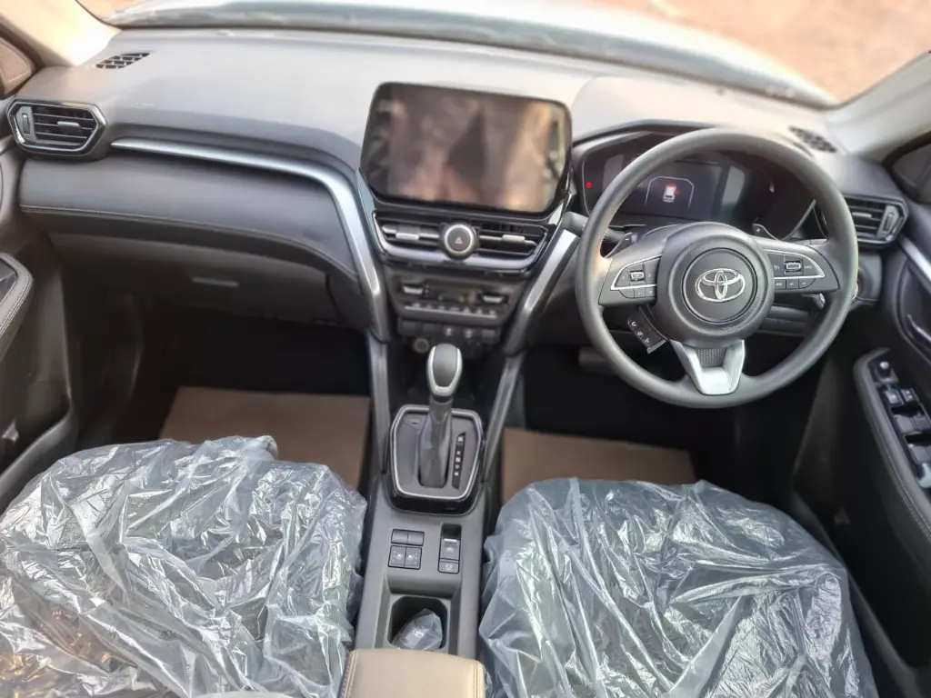 TOYOTA HYRYDER thumbnail 9
