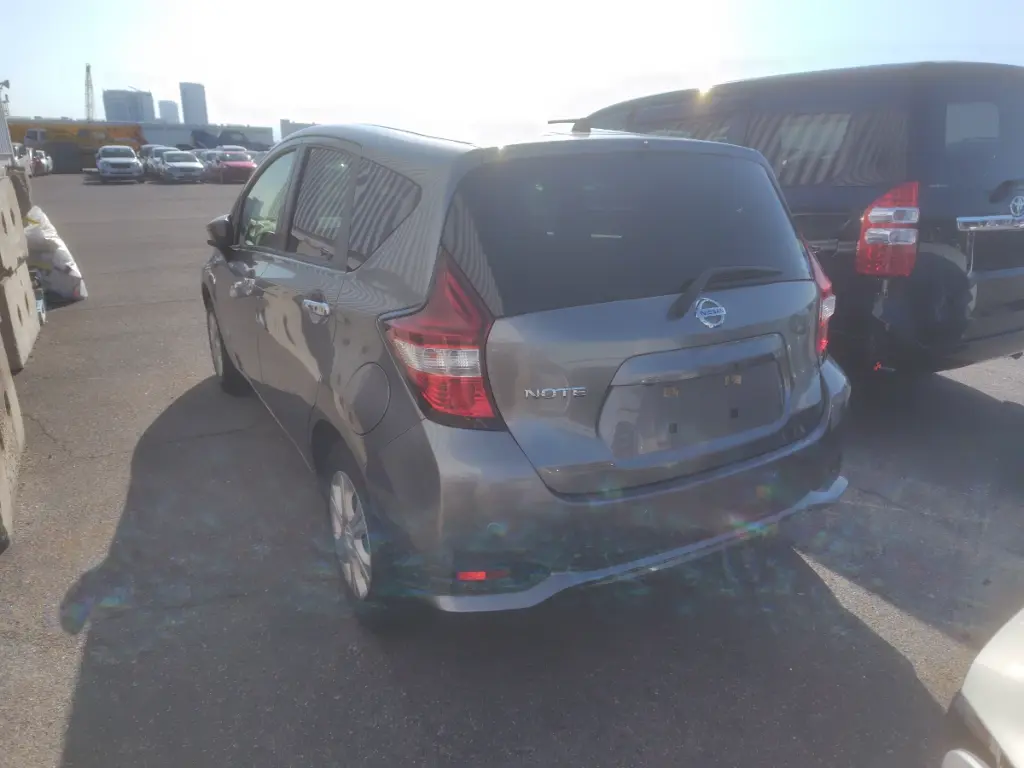 NISSAN NOTE thumbnail 5
