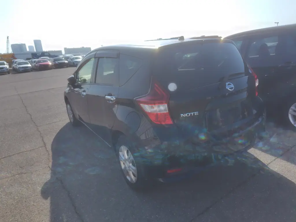 NISSAN NOTE thumbnail 5