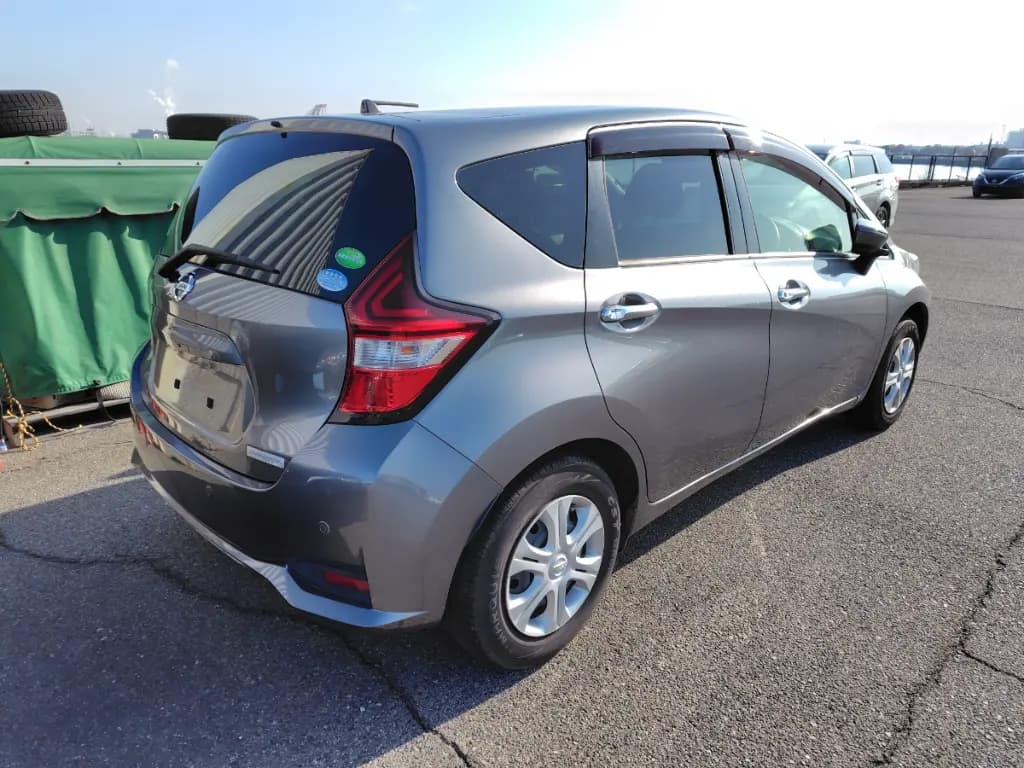 NISSAN NOTE thumbnail 4