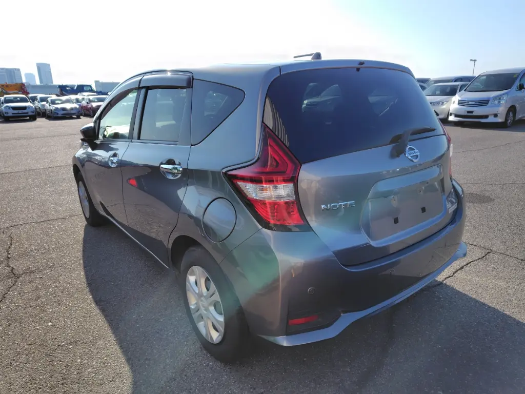 NISSAN NOTE thumbnail 5