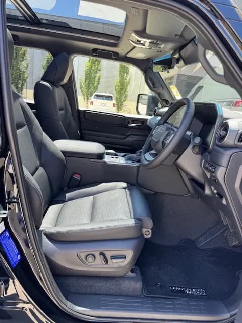 TOYOTA LAND CRUISER PRADO thumbnail 10