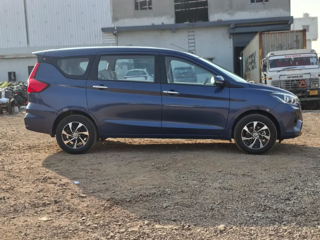 TOYOTA RUMION thumbnail 4