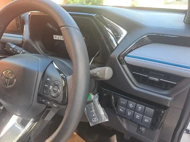 TOYOTA YARIS CROSS thumbnail 6