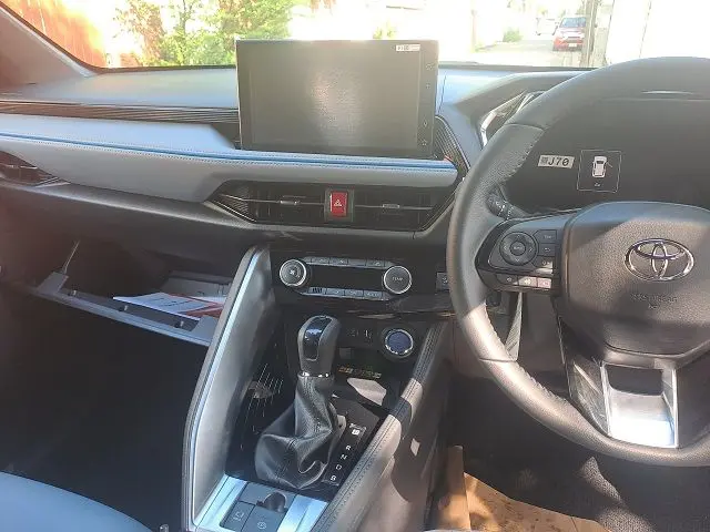 TOYOTA YARIS CROSS thumbnail 7