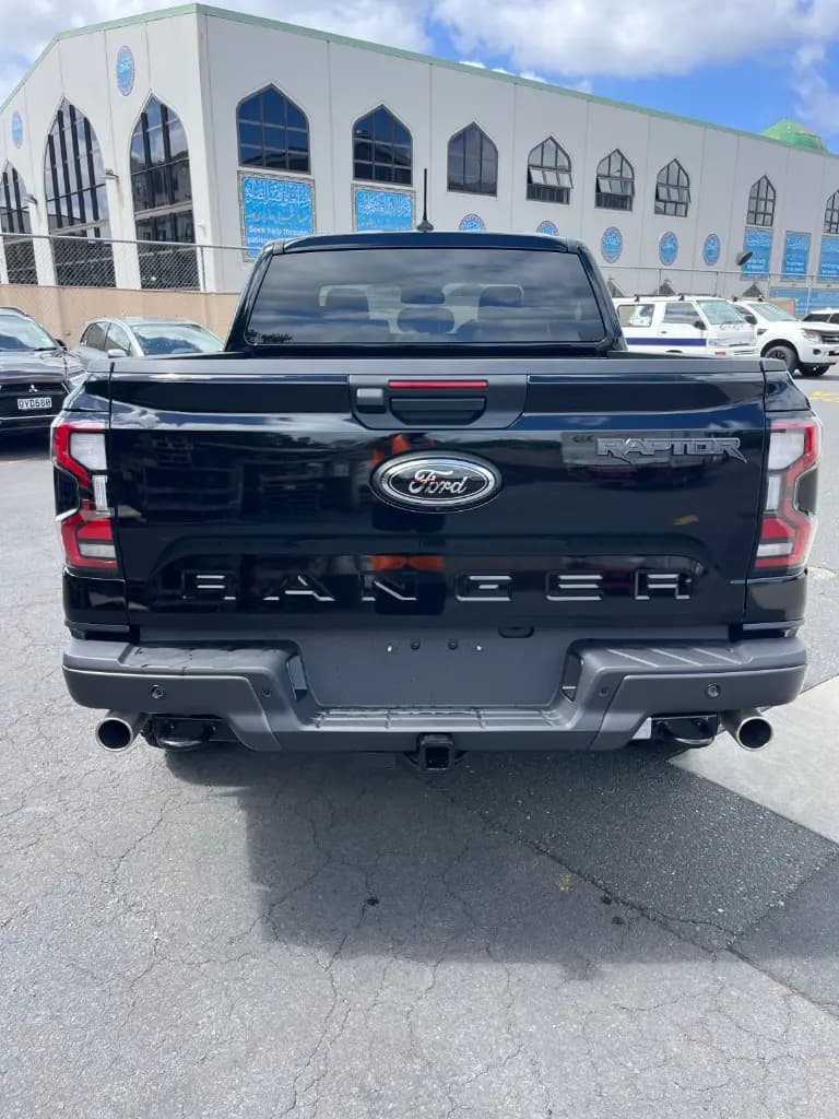 FORD RAPTOR thumbnail 7