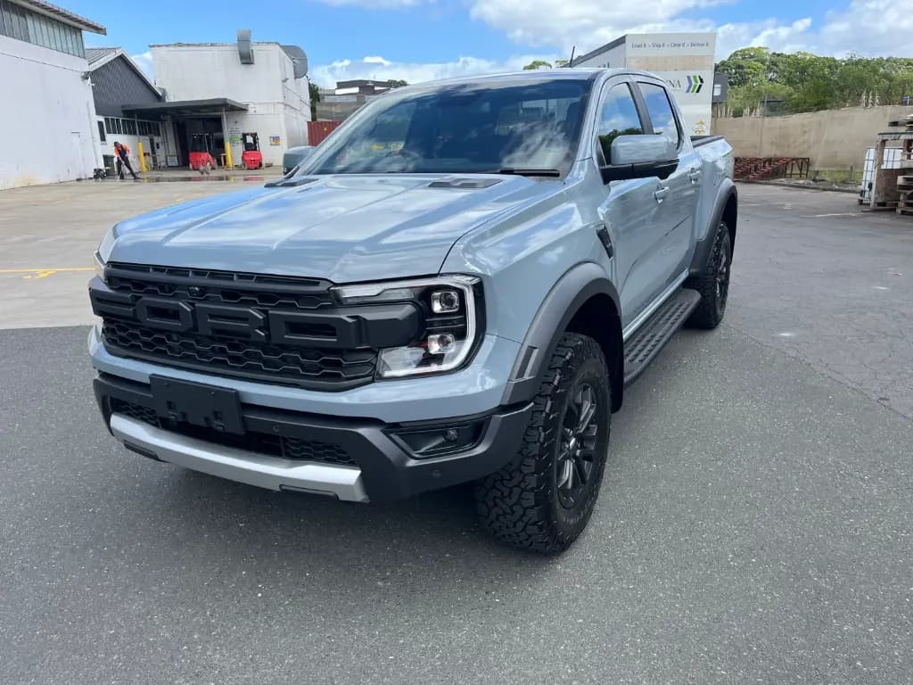 FORD RAPTOR thumbnail 4