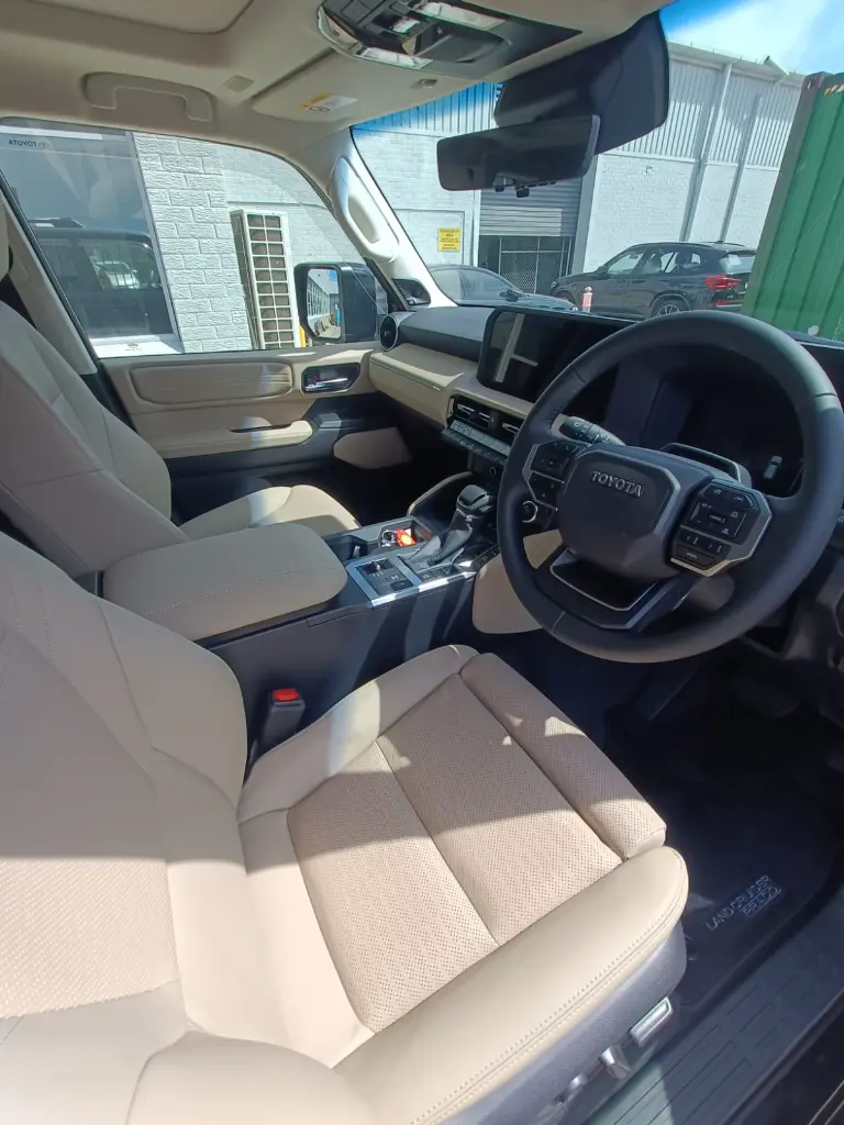 TOYOTA LAND CRUISER PRADO KAKADU thumbnail 21