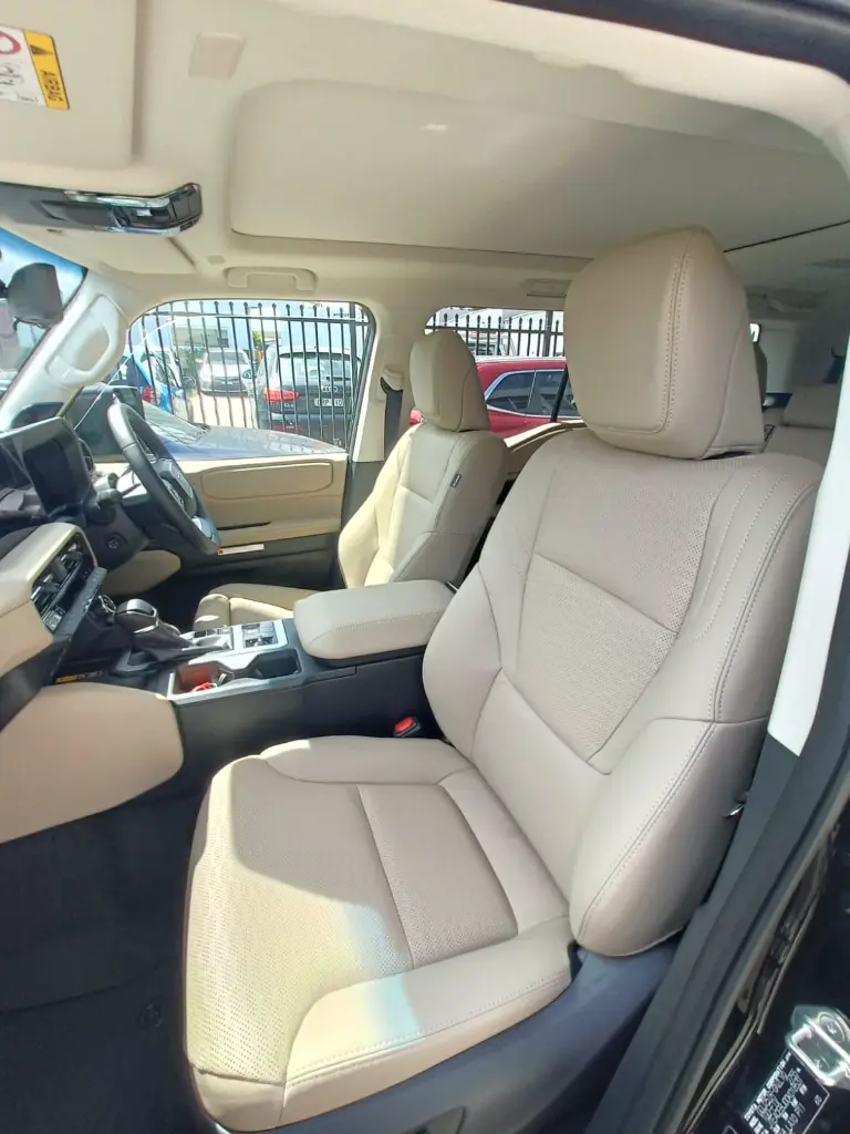 TOYOTA LAND CRUISER PRADO KAKADU thumbnail 24