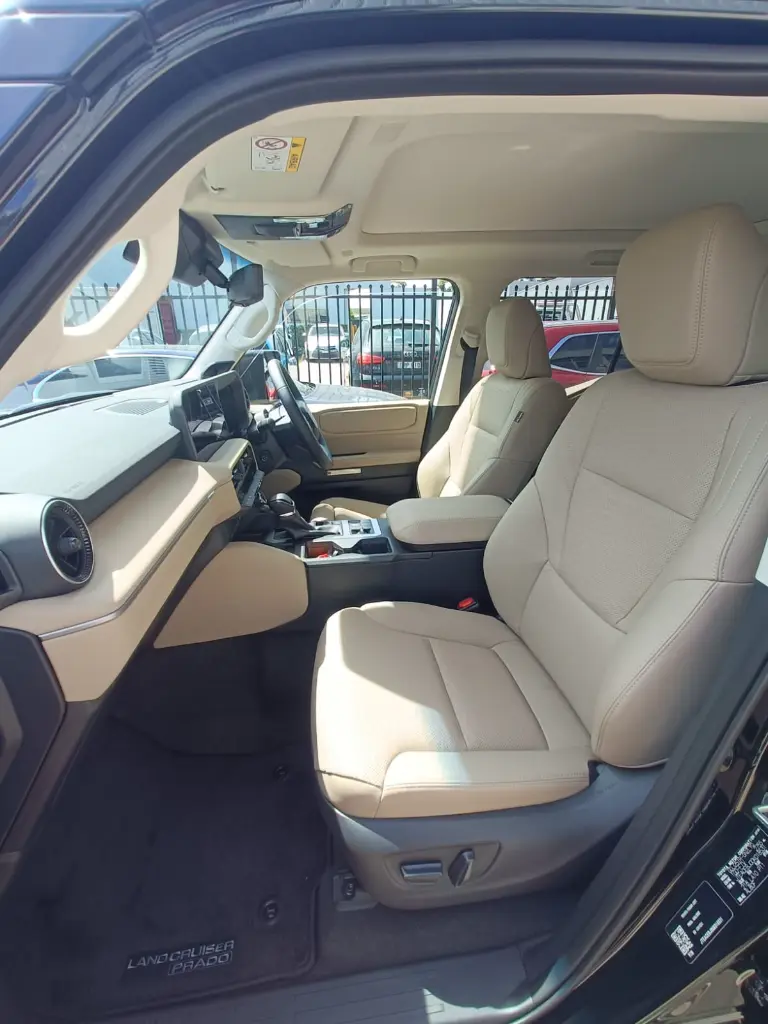TOYOTA LAND CRUISER PRADO KAKADU thumbnail 26