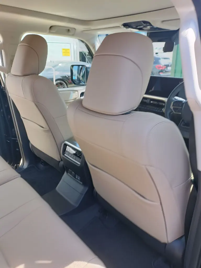 TOYOTA LAND CRUISER PRADO KAKADU thumbnail 32
