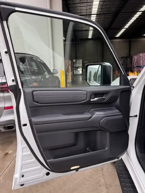 TOYOTA LAND CRUISER PRADO KAKADU thumbnail 15