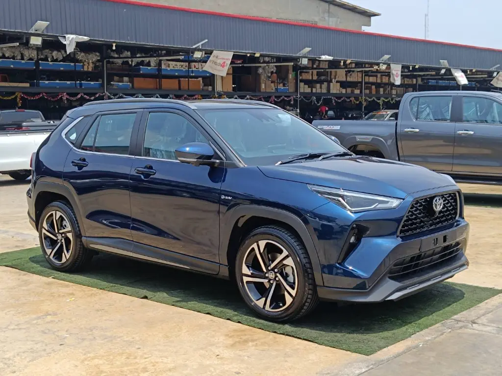 TOYOTA YARIS CROSS thumbnail 2