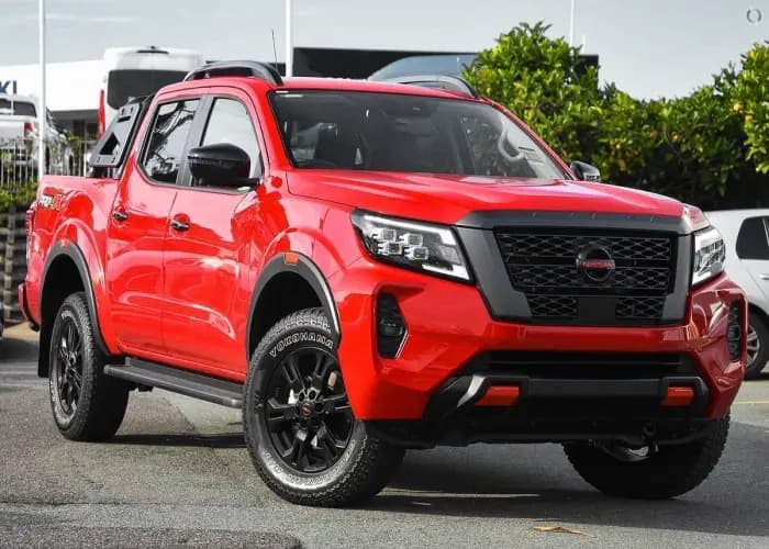 NISSAN NAVARA thumbnail 2