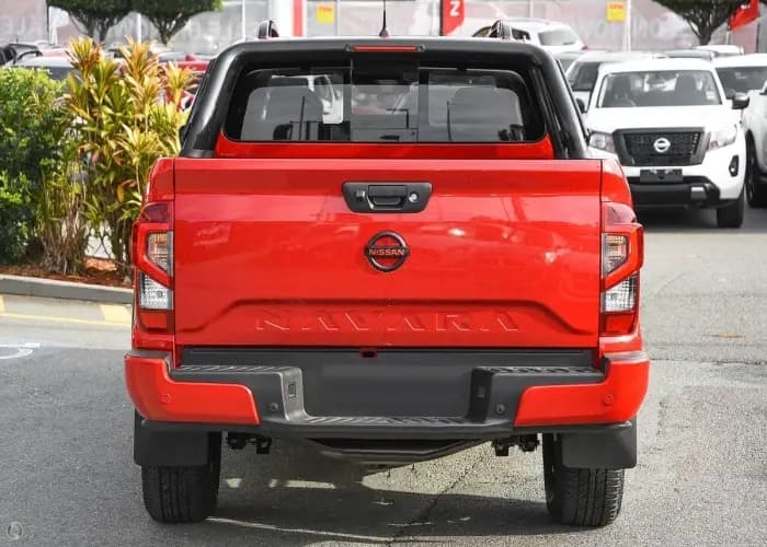 NISSAN NAVARA thumbnail 5