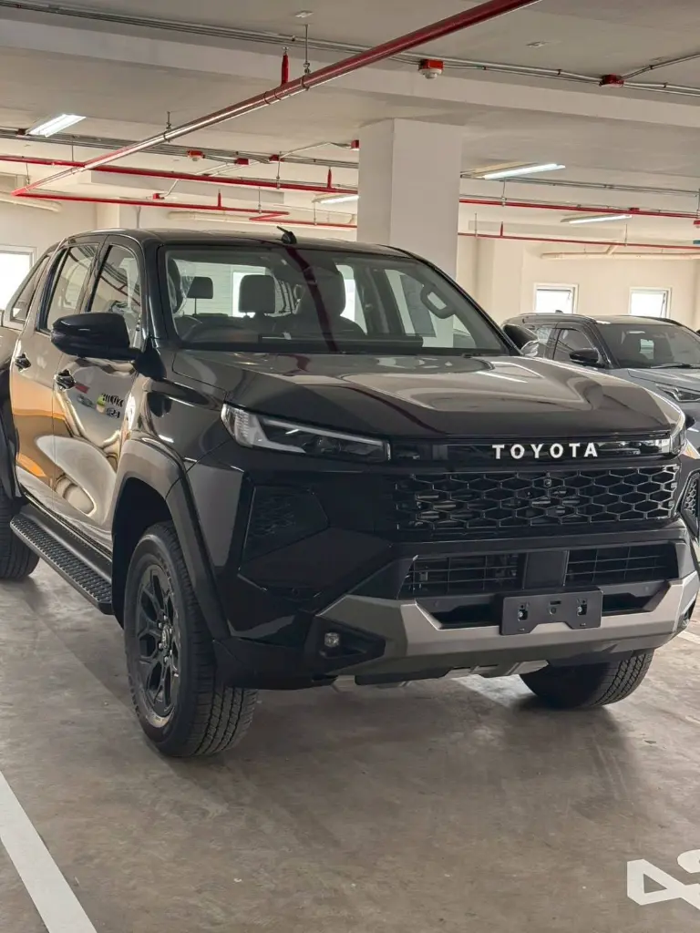 TOYOTA HILUX TRAVO thumbnail 2