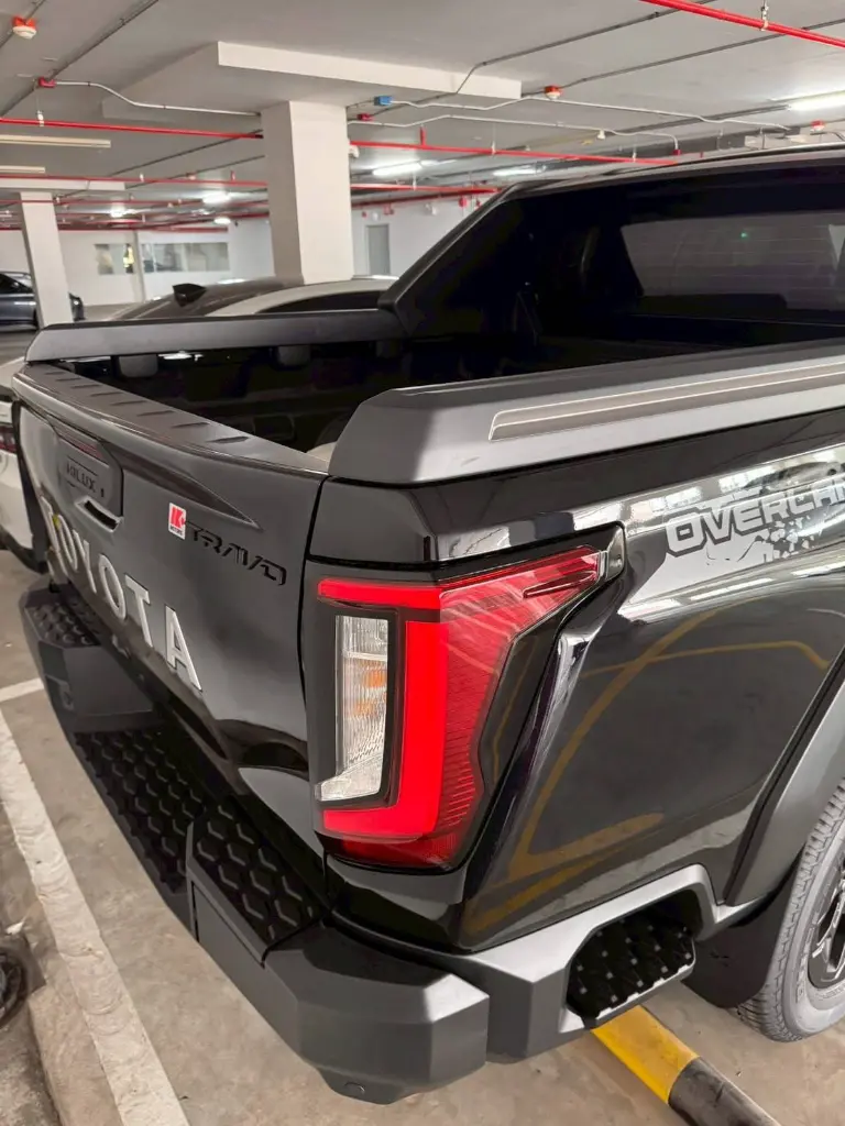 TOYOTA HILUX TRAVO thumbnail 5