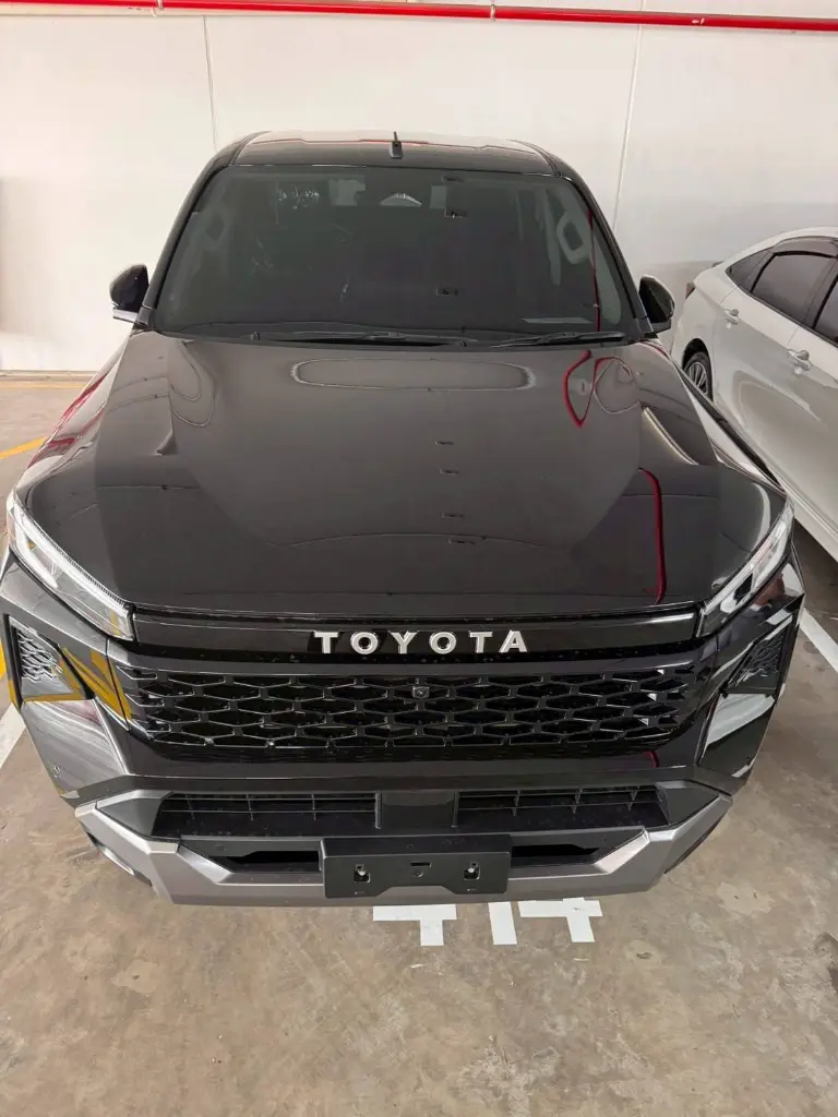 TOYOTA HILUX TRAVO thumbnail 6
