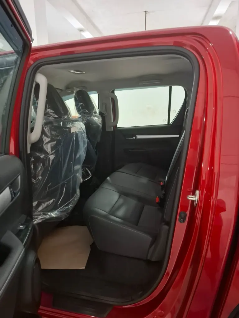 TOYOTA HILUX thumbnail 12