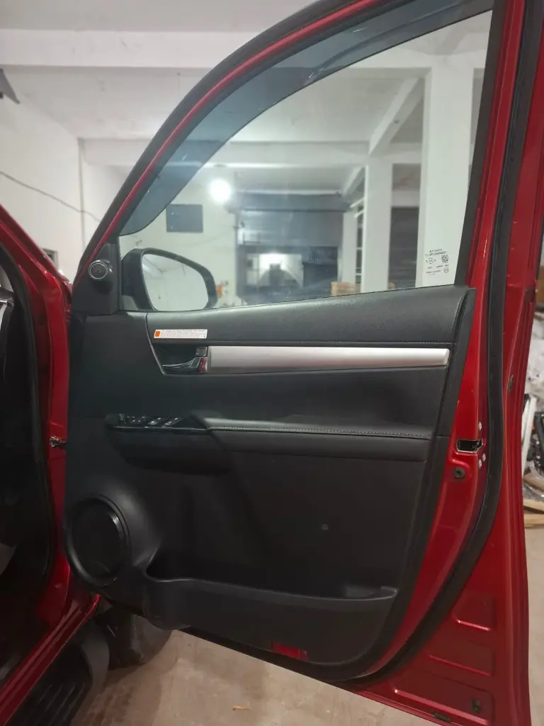 TOYOTA HILUX thumbnail 13