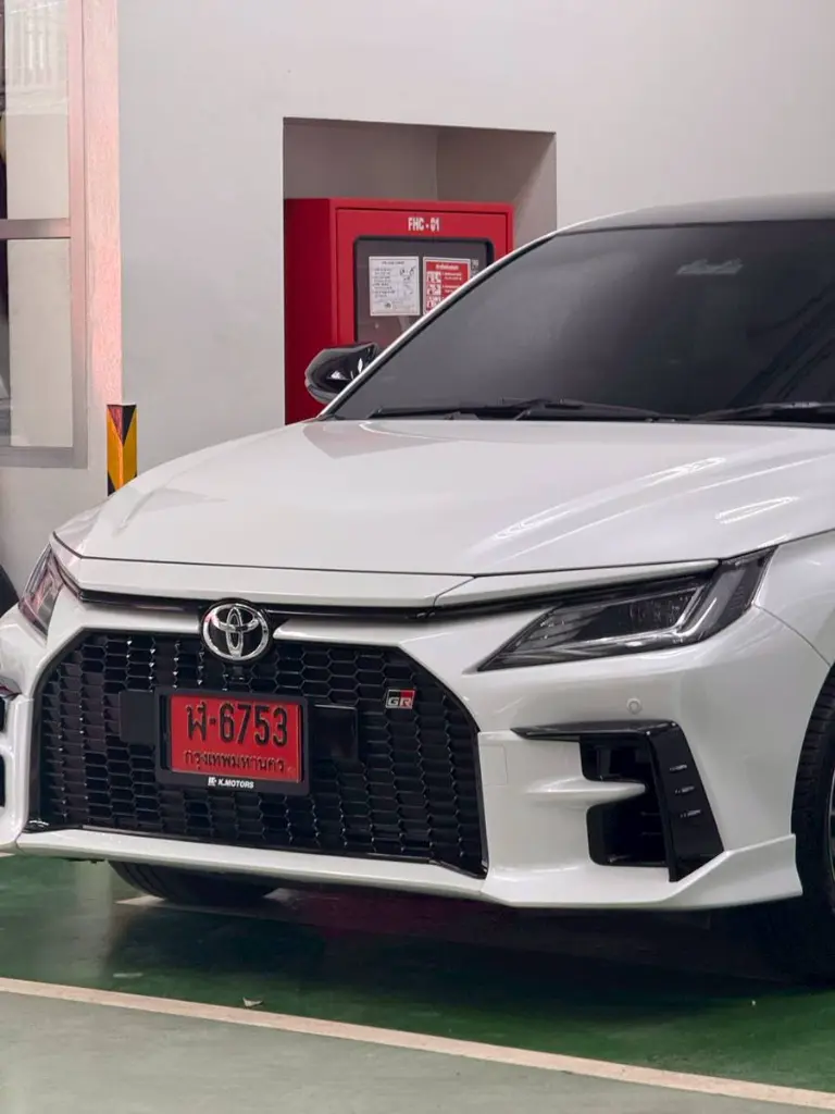 TOYOTA YARIS ATIV thumbnail 2