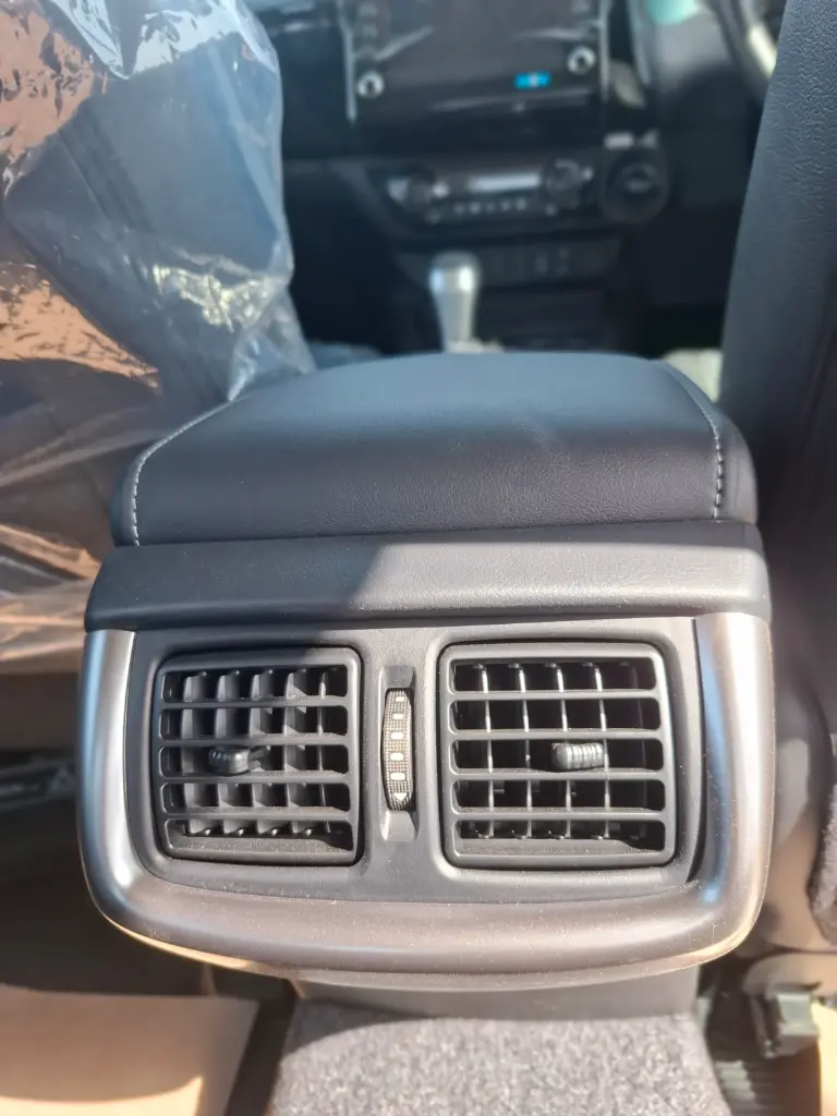 TOYOTA HILUX thumbnail 12