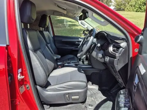 TOYOTA FORTUNER thumbnail 6