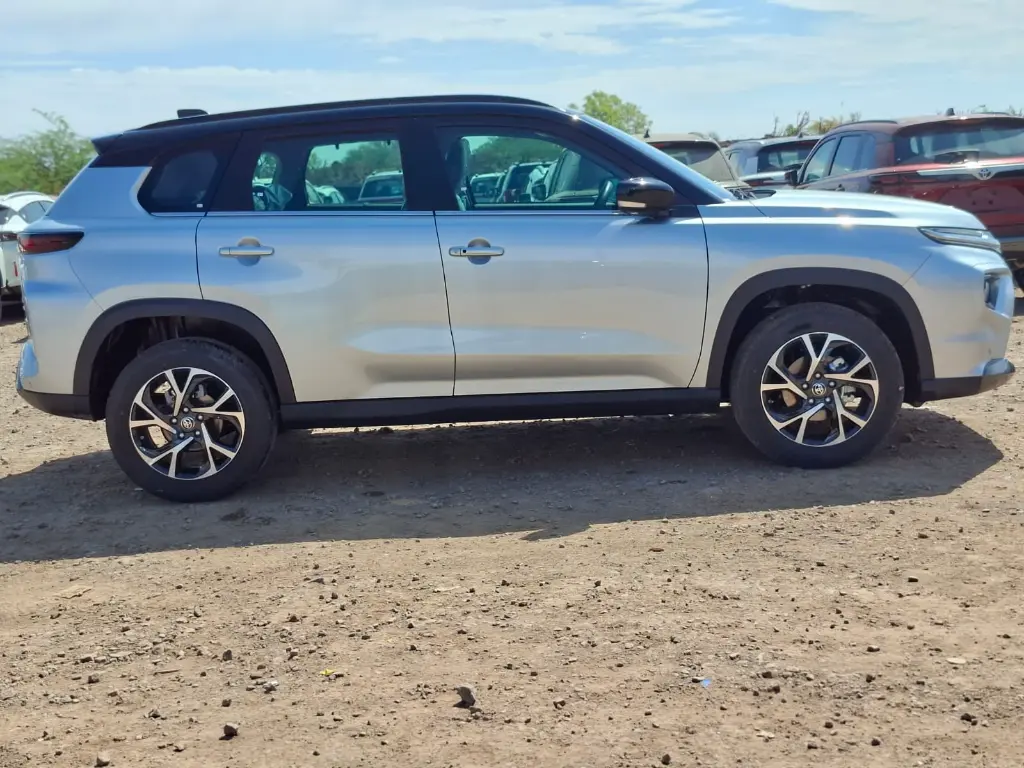 TOYOTA HYRYDER thumbnail 3