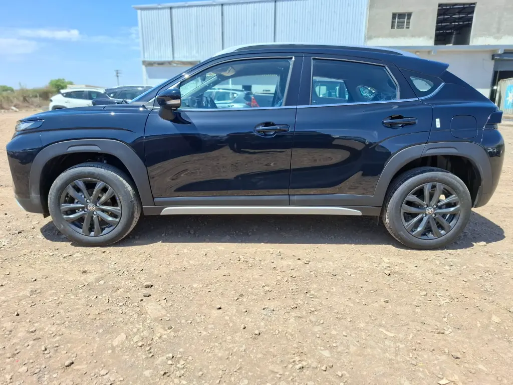 TOYOTA TAISOR thumbnail 3