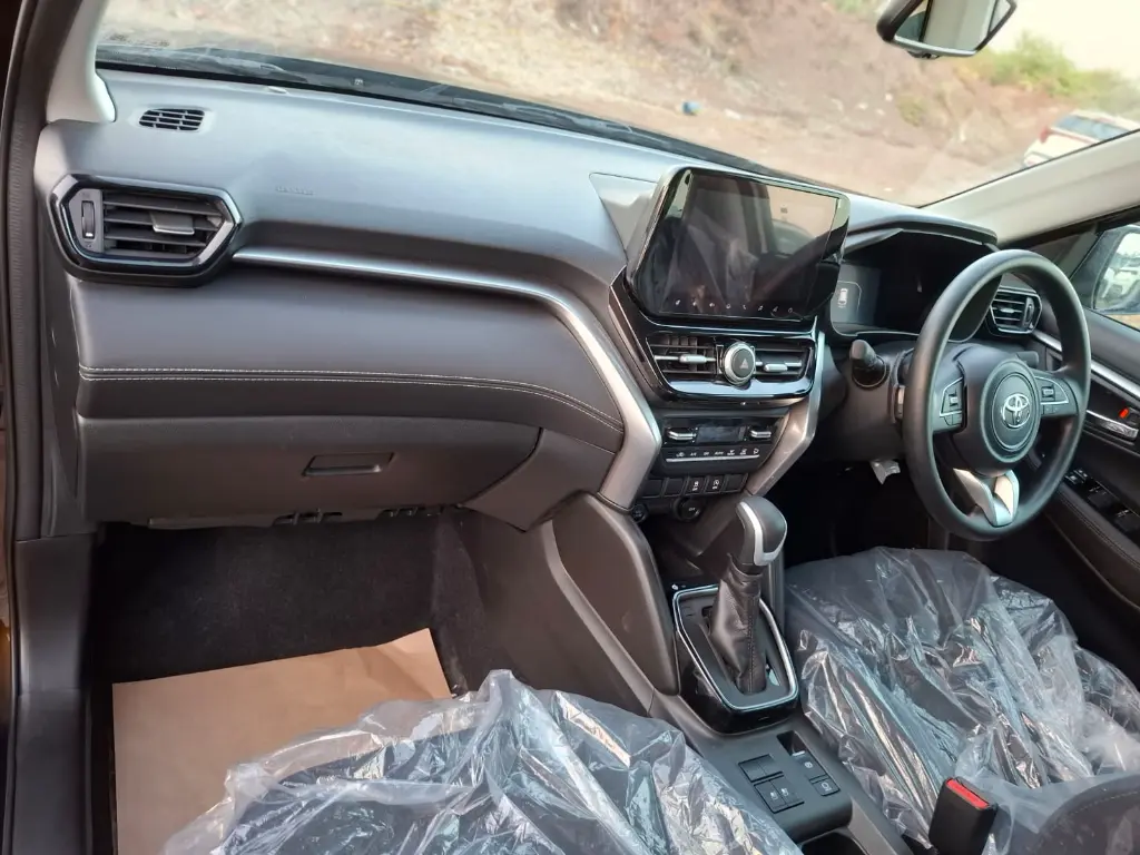 TOYOTA HYRYDER thumbnail 8