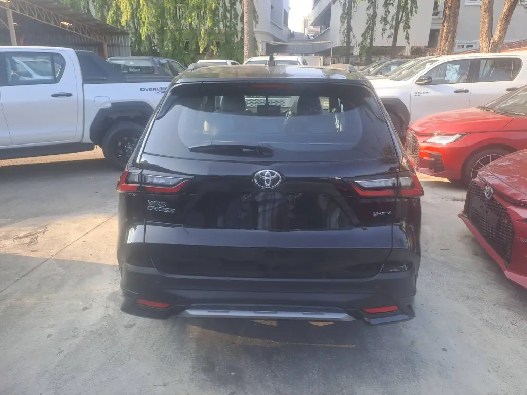 TOYOTA YARIS CROSS thumbnail 3