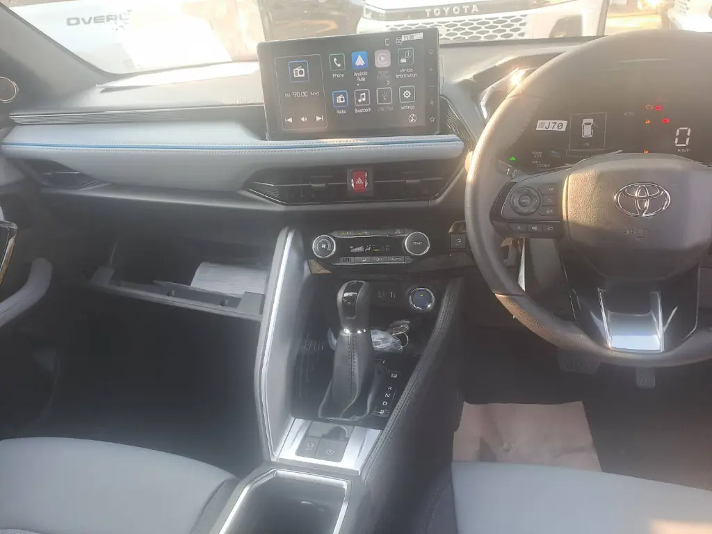 TOYOTA YARIS CROSS thumbnail 4
