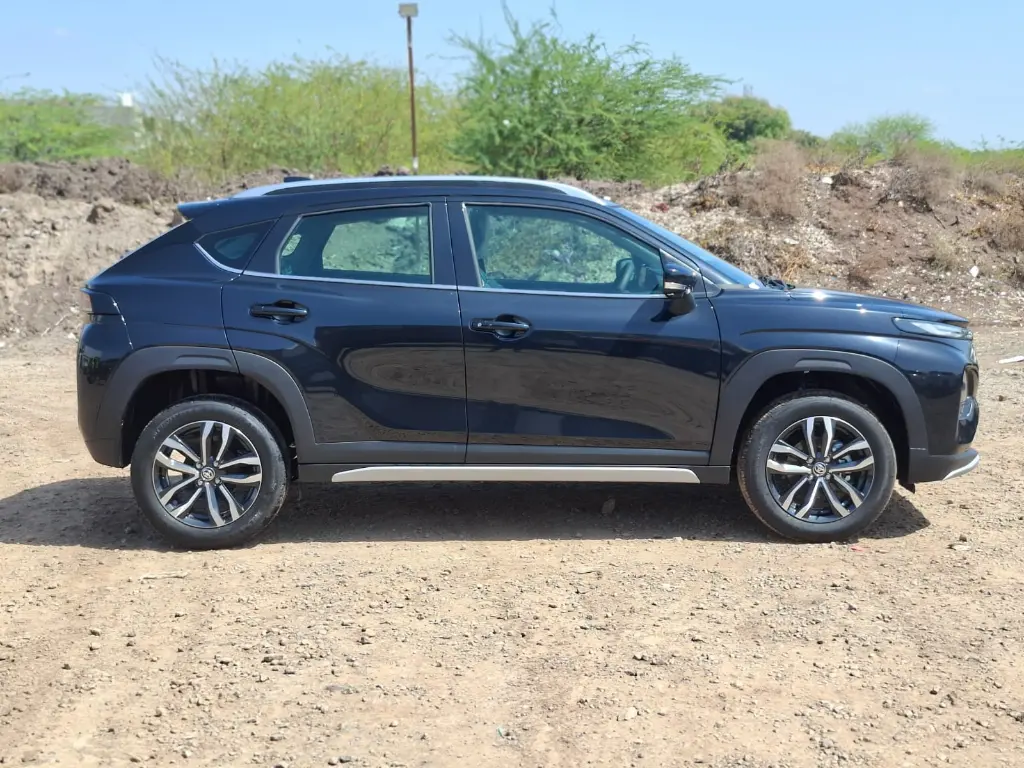 TOYOTA TAISOR thumbnail 3