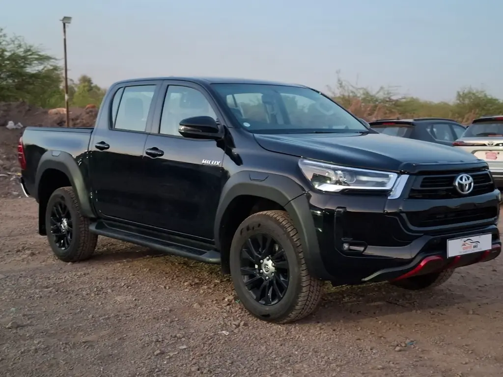 TOYOTA HILUX thumbnail 2