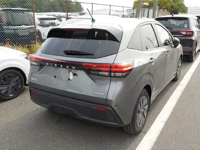 NISSAN NOTE thumbnail 3