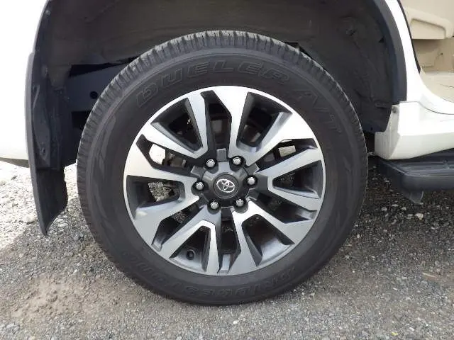 TOYOTA LAND CRUISER PRADO thumbnail 14
