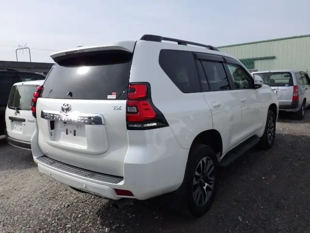 TOYOTA LAND CRUISER PRADO thumbnail 5