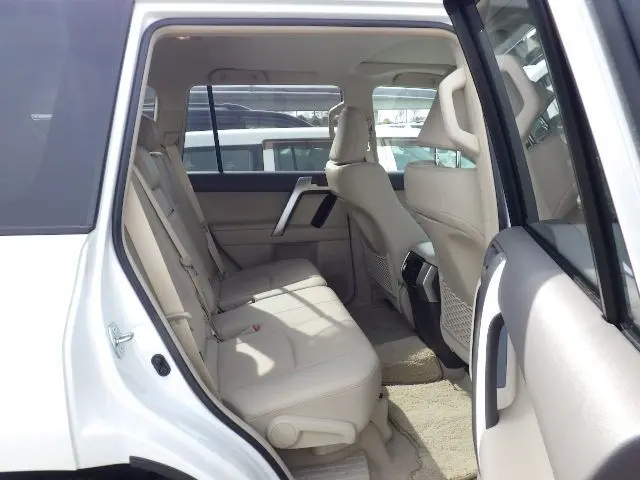 TOYOTA LAND CRUISER PRADO thumbnail 13