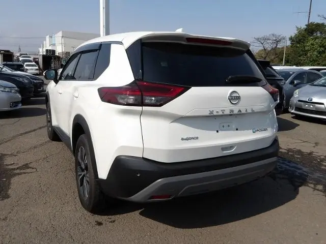 NISSAN X-TRAIL HYBRID thumbnail 3