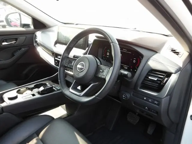 NISSAN X-TRAIL HYBRID thumbnail 6