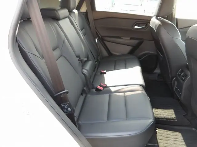 NISSAN X-TRAIL HYBRID thumbnail 10