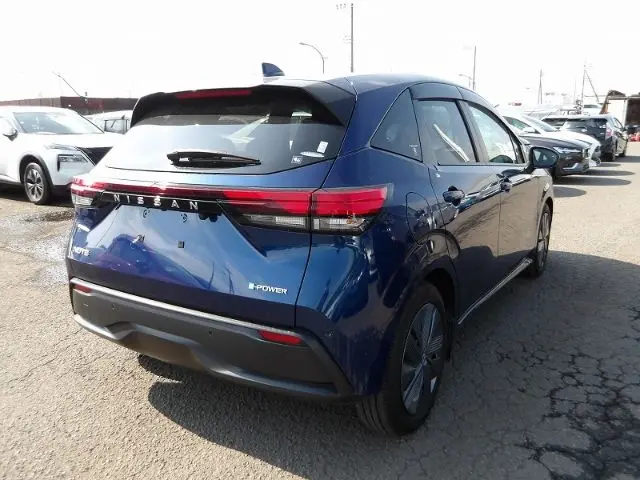 NISSAN NOTE thumbnail 4