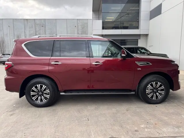 NISSAN PATROL thumbnail 4