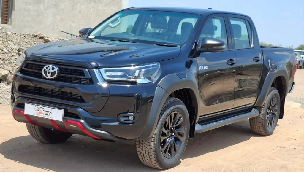 TOYOTA HILUX thumbnail 3