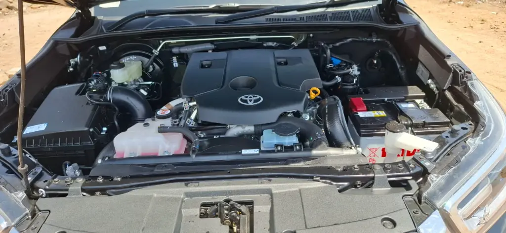 TOYOTA HILUX thumbnail 7