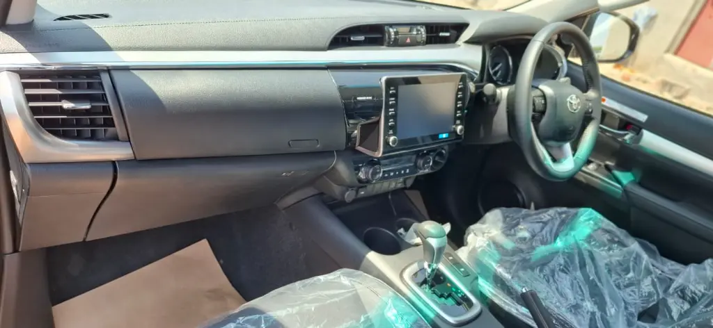 TOYOTA HILUX thumbnail 9